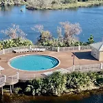 Lovely Resort Low Floor Condo! Just Steps To The Beach & Restaurants! By Dolce Vita Getaways Pcb