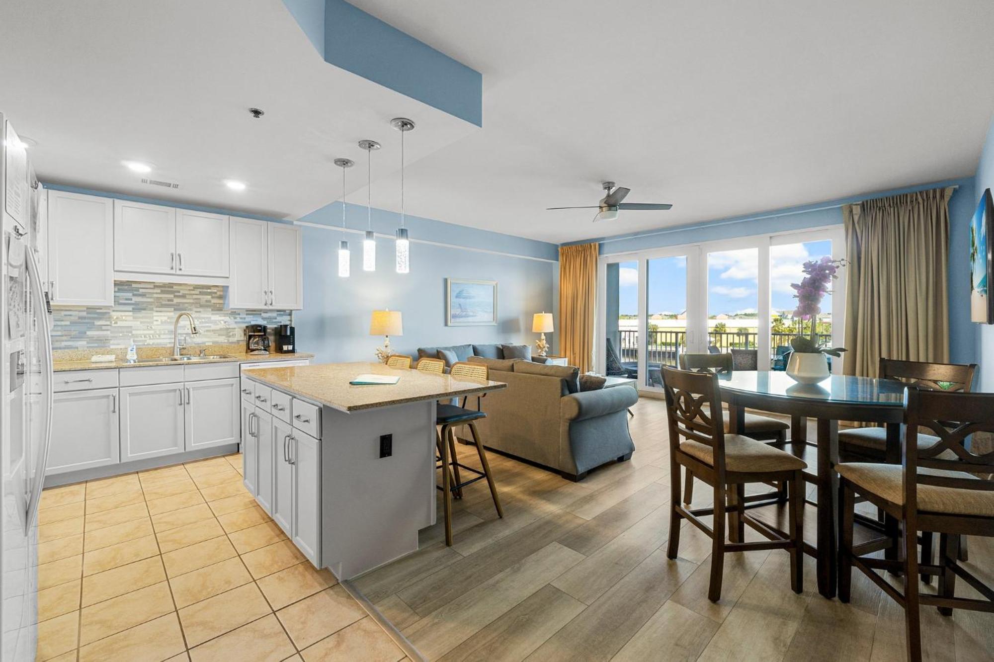 Lovely Floor Condo! Just Steps To The & Restaurants! By Dolce Getaways Pcb * Panama City Beach